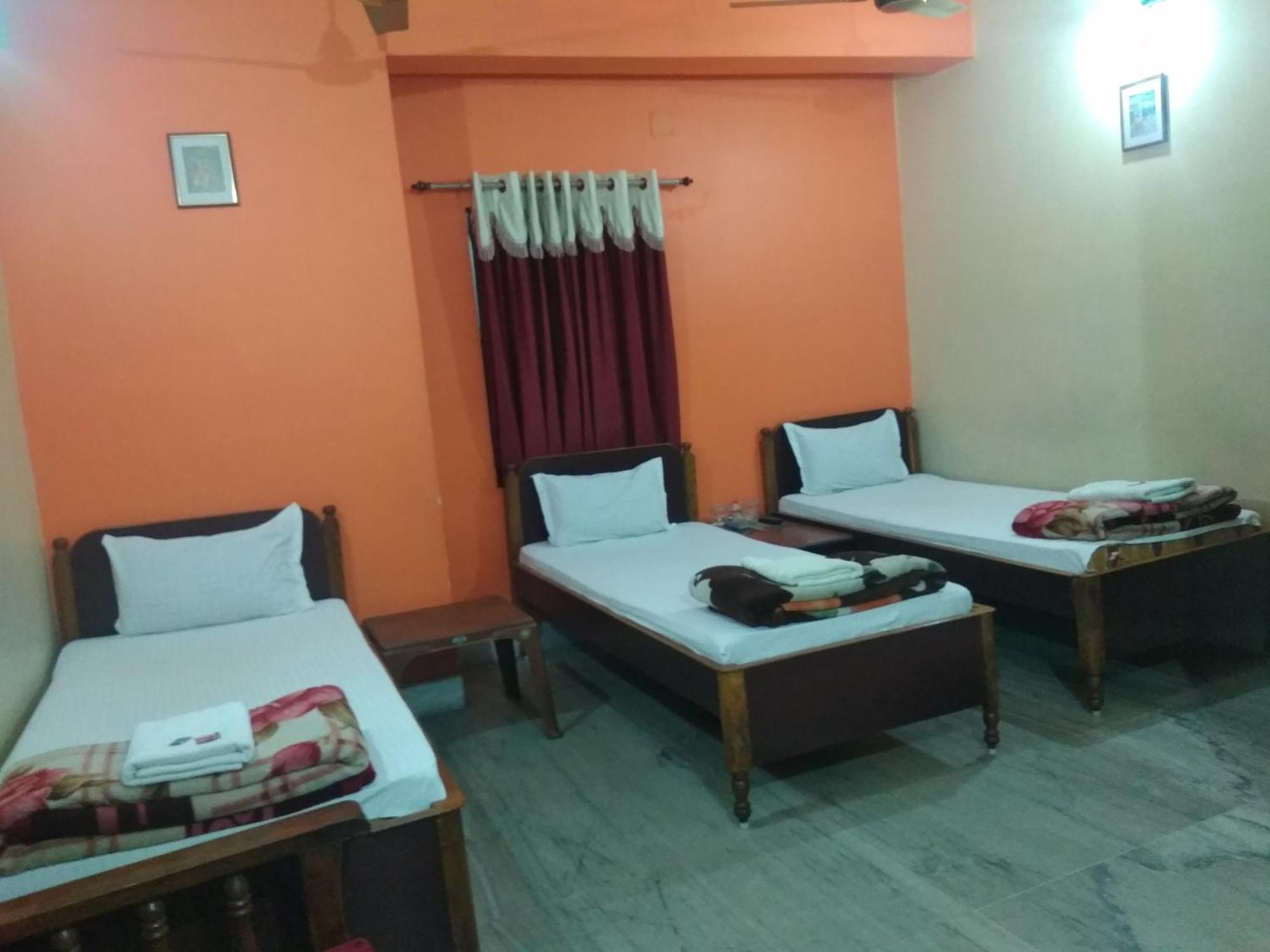 Hotel Chandrakala Regency 300 Meters From Dhanbad Railway Exterior photo